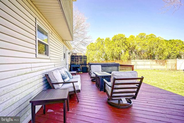 42 JOANS LN, Berlin, NJ 08009