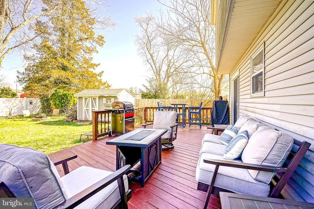 42 JOANS LN, Berlin, NJ 08009