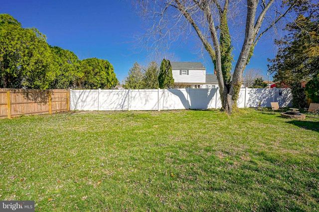 42 JOANS LN, Berlin, NJ 08009