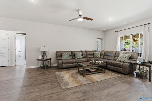 4013 Hudson Court, Decatur, AL 35603