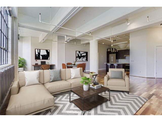 1314 Nw IRVING St 303, Portland, OR 97209