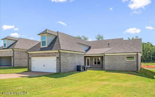 2263 Scott Mdws Lane, Hernando, MS 38632