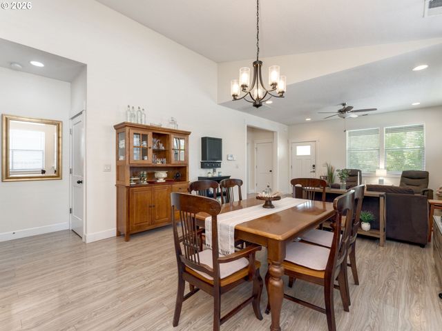 3584 Ne HEMBREE St, Mc Minnville, OR 97128