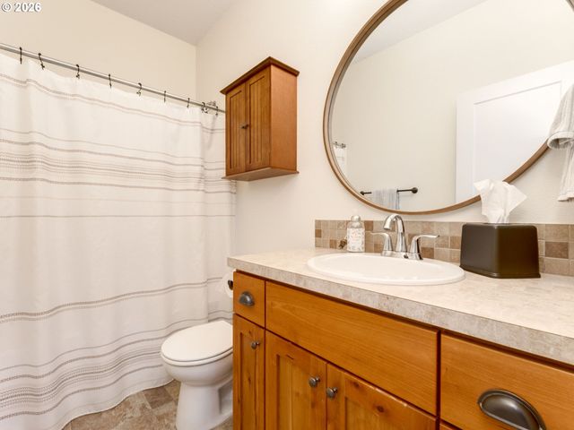 3584 Ne HEMBREE St, Mc Minnville, OR 97128