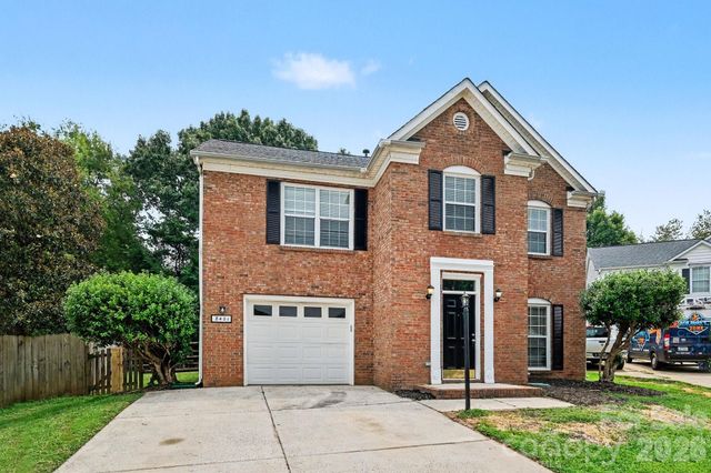 8401 Redstone View Drive, Charlotte, NC 28269