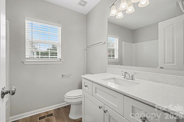 8401 Redstone View Drive, Charlotte, NC 28269