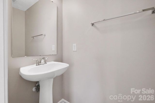 8401 Redstone View Drive, Charlotte, NC 28269