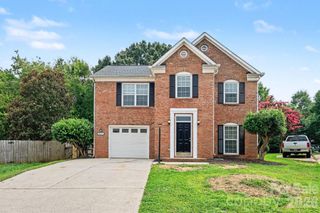 8401 Redstone View Drive, Charlotte, NC 28269