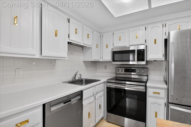 19555 Dartmouth Place, Northville Township, MI 48167