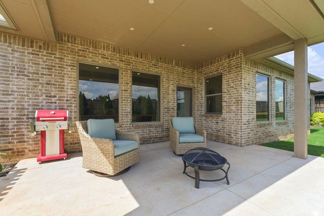 620 Timberbrook Drive, Norman, OK 73069