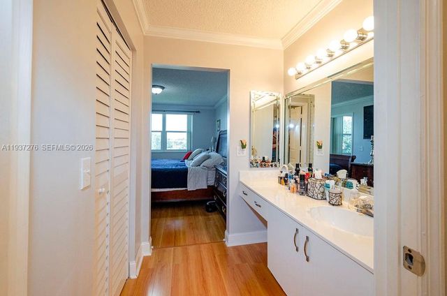 2601 N Nob Hill Road 402, Sunrise, FL 33322