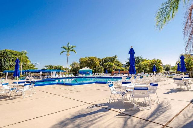 2601 N Nob Hill Road 402, Sunrise, FL 33322