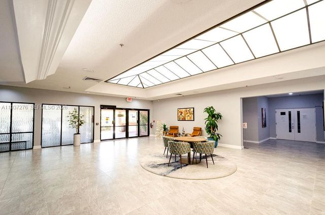 2601 N Nob Hill Road 402, Sunrise, FL 33322