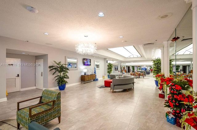 2601 N Nob Hill Road 402, Sunrise, FL 33322