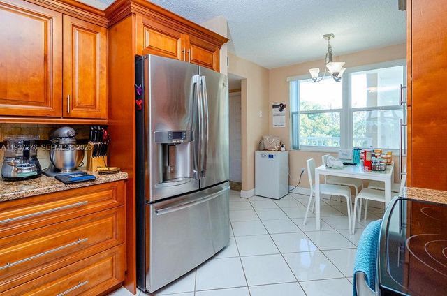 2601 N Nob Hill Road 402, Sunrise, FL 33322