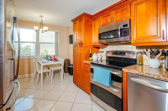 2601 N Nob Hill Road 402, Sunrise, FL 33322