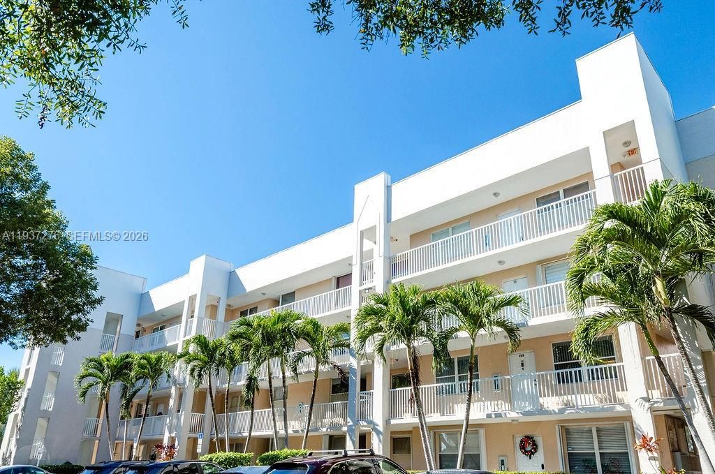 2601 N Nob Hill Road 402, Sunrise, FL 33322