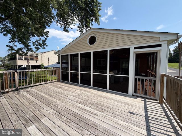 301 FAIRMOUNT AVE, Blackwood, NJ 08012