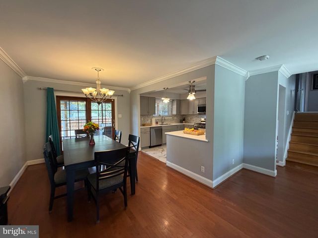 301 FAIRMOUNT AVE, Blackwood, NJ 08012