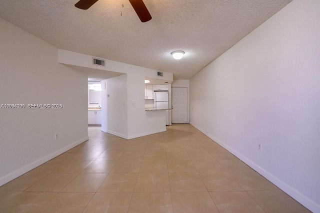 8215 Lake Dr 504, Doral, FL 33166