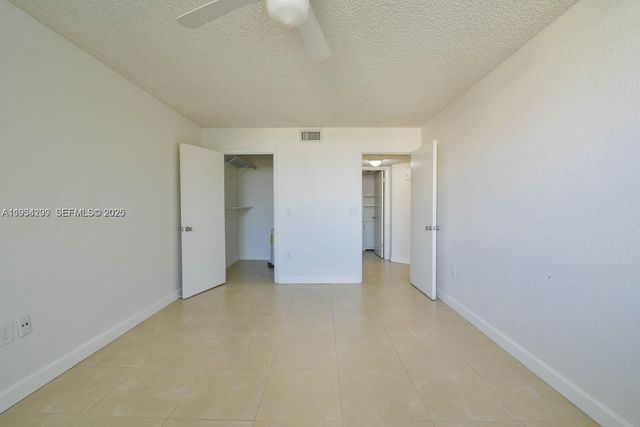 8215 Lake Dr 504, Doral, FL 33166