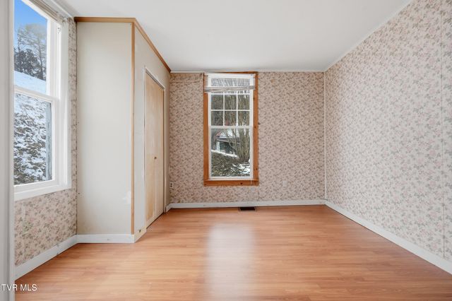 614 Southeast Jefferson Street, Coeburn, VA 24230