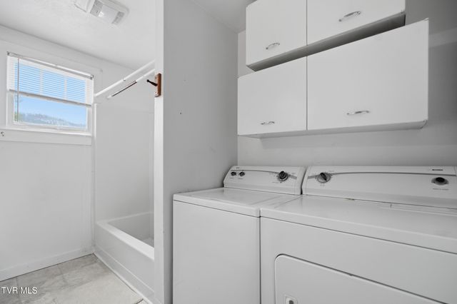 614 Southeast Jefferson Street, Coeburn, VA 24230