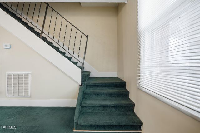 614 Southeast Jefferson Street, Coeburn, VA 24230