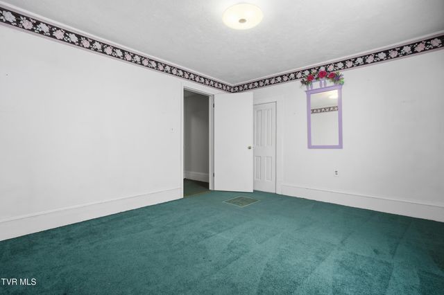 614 Southeast Jefferson Street, Coeburn, VA 24230