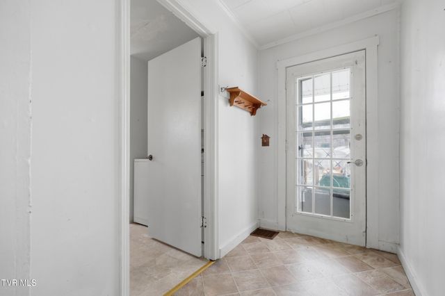 614 Southeast Jefferson Street, Coeburn, VA 24230