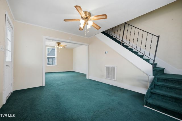 614 Southeast Jefferson Street, Coeburn, VA 24230