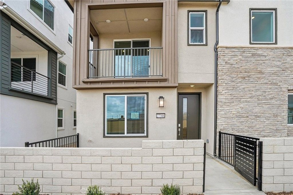 27386 Harrier Ct. 1, Valencia, CA 91381 — photo 3