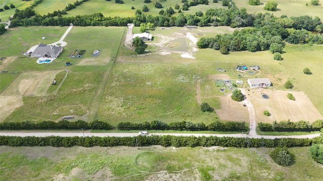 1676 County Road 4668, Trenton, TX 75490