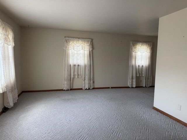 1717 S Chatham Street, Janesville, WI 53546