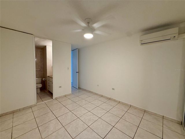 5870 AVE. JOSÉ M. TARTAK B1, Carolina, PR 00979