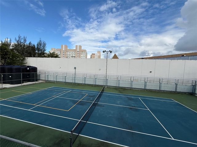 5870 AVE. JOSÉ M. TARTAK B1, Carolina, PR 00979