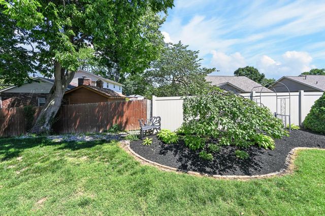 322 Lauryn Meadows Court, Fairfield, OH 45014