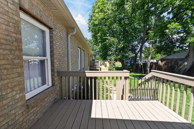 322 Lauryn Meadows Court, Fairfield, OH 45014
