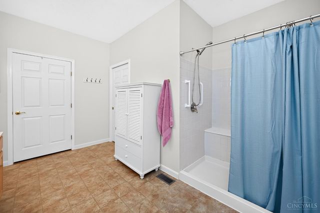 322 Lauryn Meadows Court, Fairfield, OH 45014