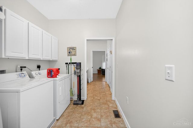 322 Lauryn Meadows Court, Fairfield, OH 45014