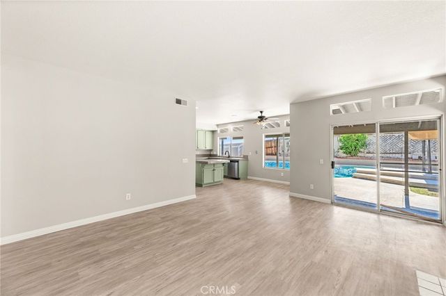 7450 Red Clover Way, Highland, CA 92346