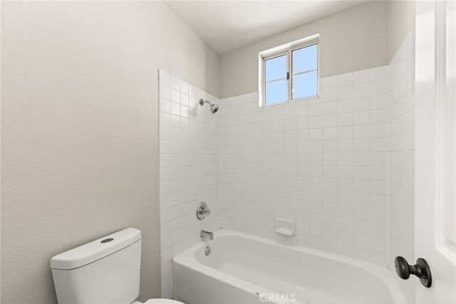 7450 Red Clover Way, Highland, CA 92346