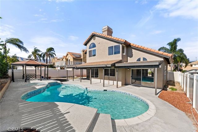 7450 Red Clover Way, Highland, CA 92346