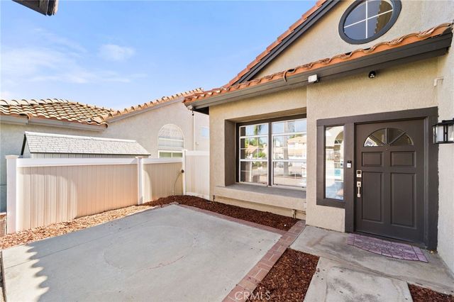 7450 Red Clover Way, Highland, CA 92346