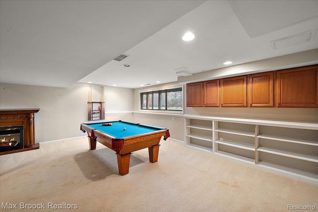 888 Tartan Trail, Bloomfield Hills, MI 48304