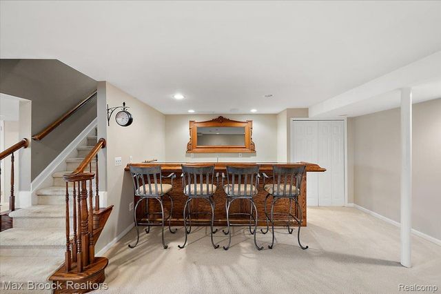 888 Tartan Trail, Bloomfield Hills, MI 48304