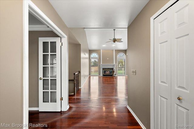 888 Tartan Trail, Bloomfield Hills, MI 48304