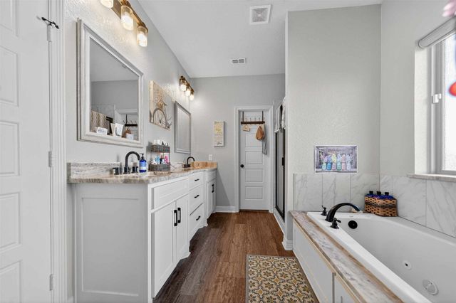 15802 COUNTY ROAD 472, Tyler, TX 75706