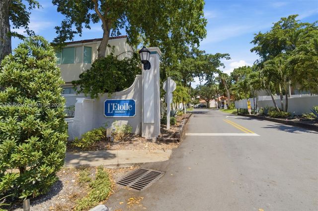 3715 Valais Dr, Hollywood, FL 33021