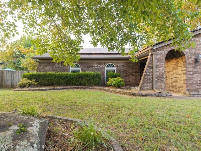 9123 Skypark Drive, Fort Smith, AR 72903